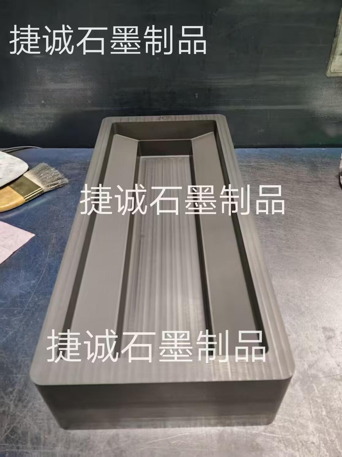 石墨油槽，鑄錠石墨油槽，高純石墨油槽，多槽石墨油槽，耐高溫石墨油槽，金銀鑄錠石墨模具，石墨油槽石墨鑄錠槽，石墨油槽生產(chǎn)廠家